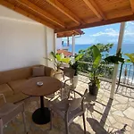 Apart-hotel Scorpio Qeparo