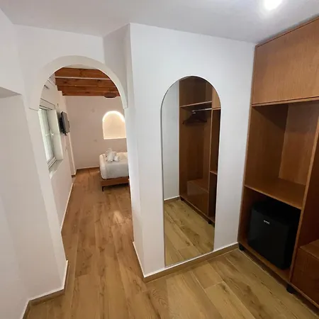 Scorpio Aparthotel 3*
